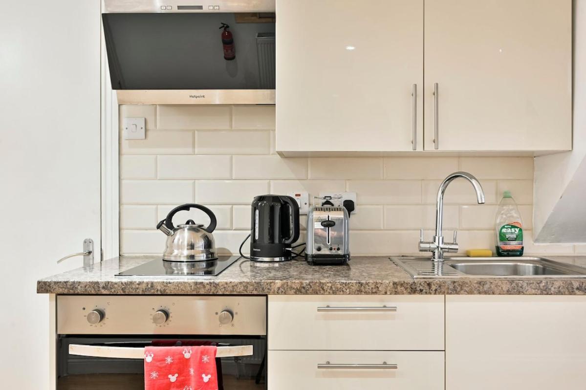1-bedroom Flat Near Tube