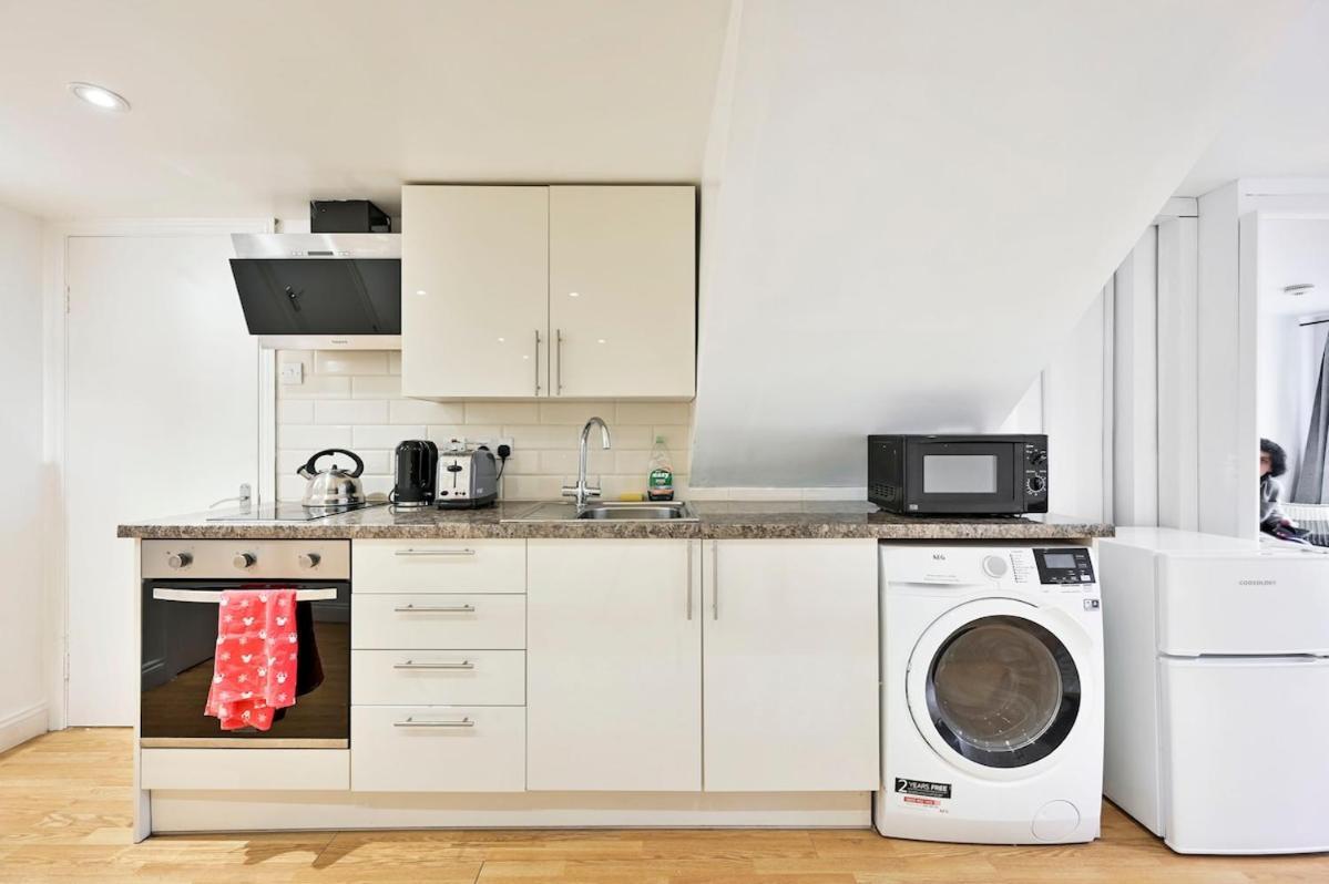 1-bedroom Flat Near Tube Appartamento