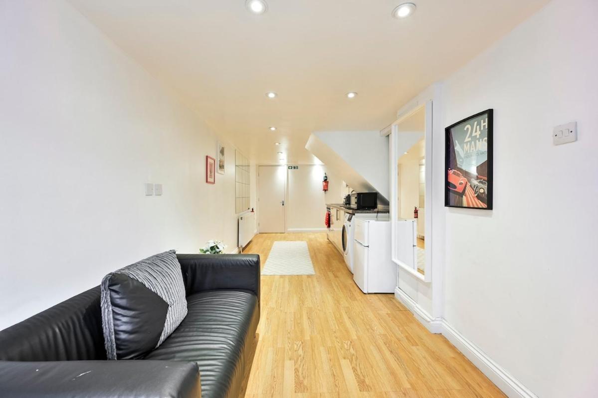 Appartamento 1-bedroom Flat Near Tube *